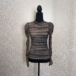Ruffled shoulder shirt
